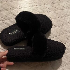 Koolaburra by Ugg Women's Plush Black Slippers